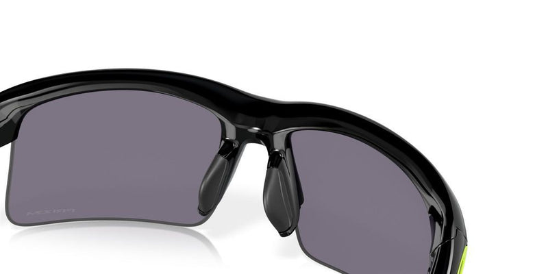 Oakley CAPACITOR JUNIOR OJ 9013 Occhiali da sole 901301